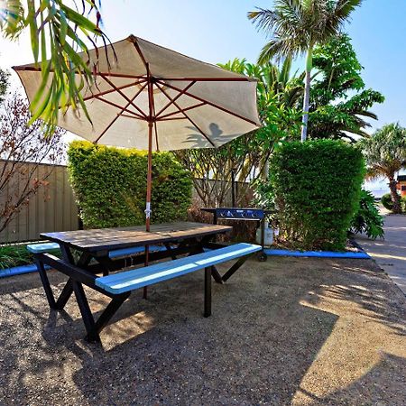 Riviera Motel Bundaberg Exterior photo