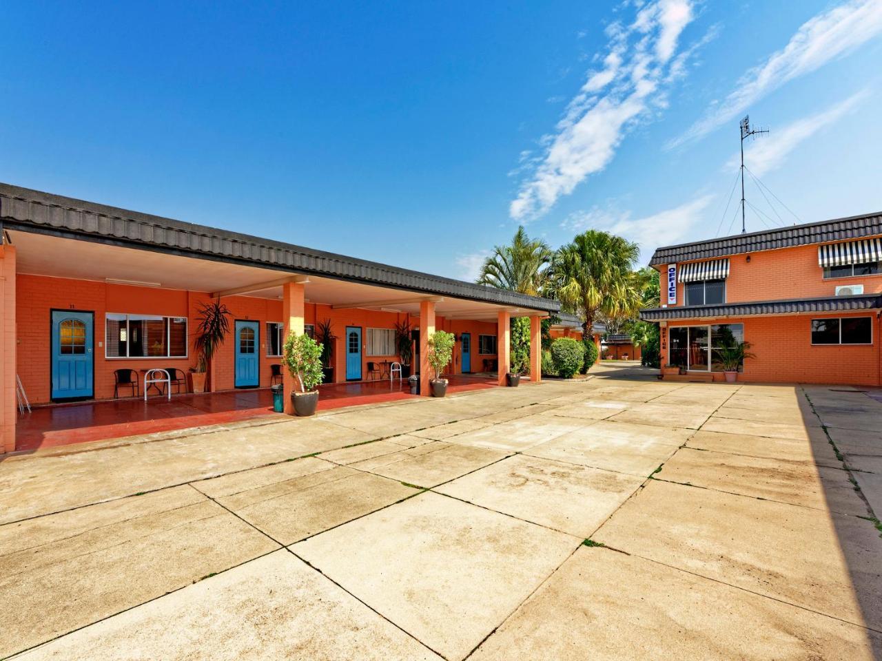 Riviera Motel Bundaberg Exterior photo