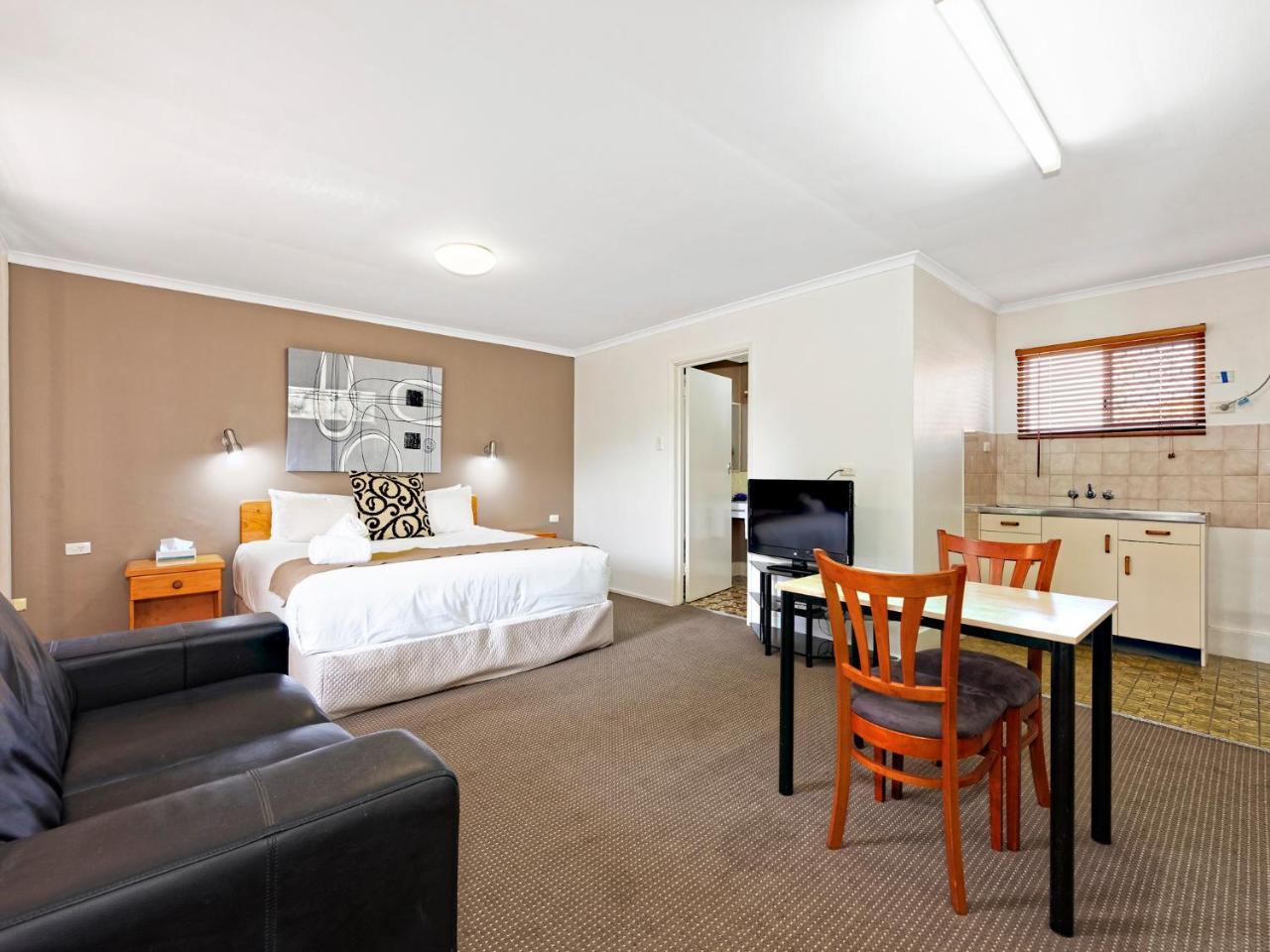 Riviera Motel Bundaberg Exterior photo